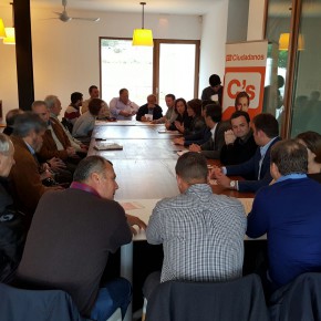 Ciudadanos (C’s) Calviá celebra el primer ‘Café Ciudadano’ con los candidatos al Congreso por Baleares