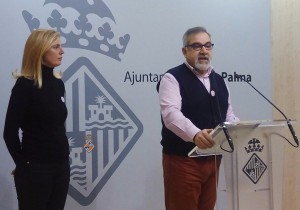 20161123-el-portavoz-de-cs-palma-josep-lluis-bauza-y-la-regidora-patricia-conrado-durante-la-rueda-de-prensa-de-hoy