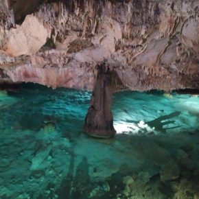 Cs Ciutadella demanda la gratuidad de las visitas a la Cueva del Agua de Cala Blanca hasta el 30 de junio para visitantes y residentes