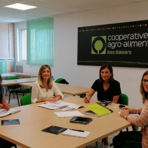 Guasp se reúne con la presidenta y la directora gerente de Cooperatives Agro-alimentàries de les Illes Baleares para escuchar sus reivindicaciones y necesidades del sector