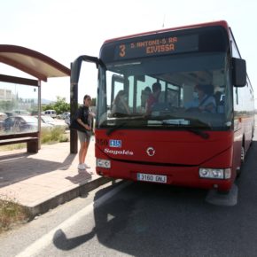 El Consejo de Ibiza activa las líneas de autobús L16B y L20B